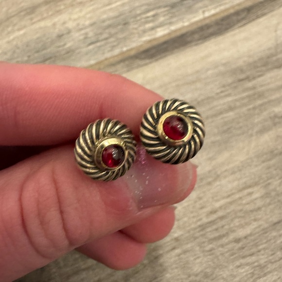 DAVID YURMAN Sterling & 14K Cable Cookie Post Small Red Stone Garnet Earrings - Picture 2 of 12